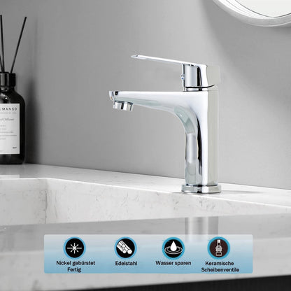 Moderne Wasserhahn Bad mit Zugstange und Ablaufgarnitur