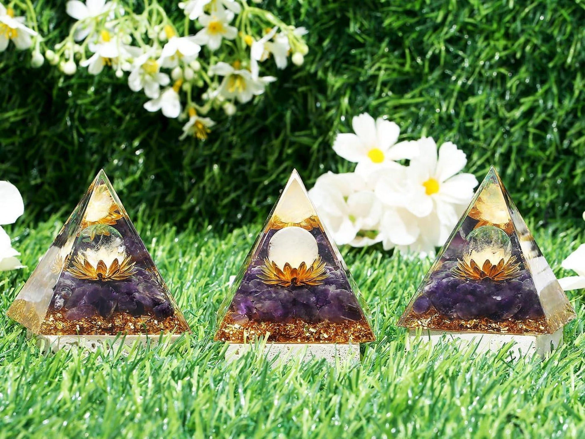 Amethyst Kristall Pyramide Lila Stein Lotus Reiki Energie Esoterik