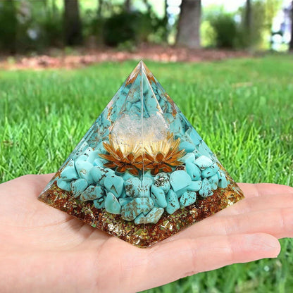 Kristalle Pyramide Orgonit Grün Türkis Heilkristalle Lotus Edelsteine