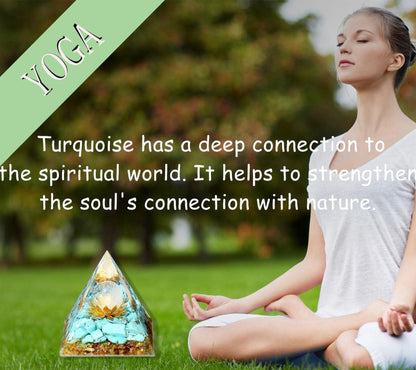 Grün Türkis Kristalle Pyramide Orgonit Lotus Spirituelle Energie