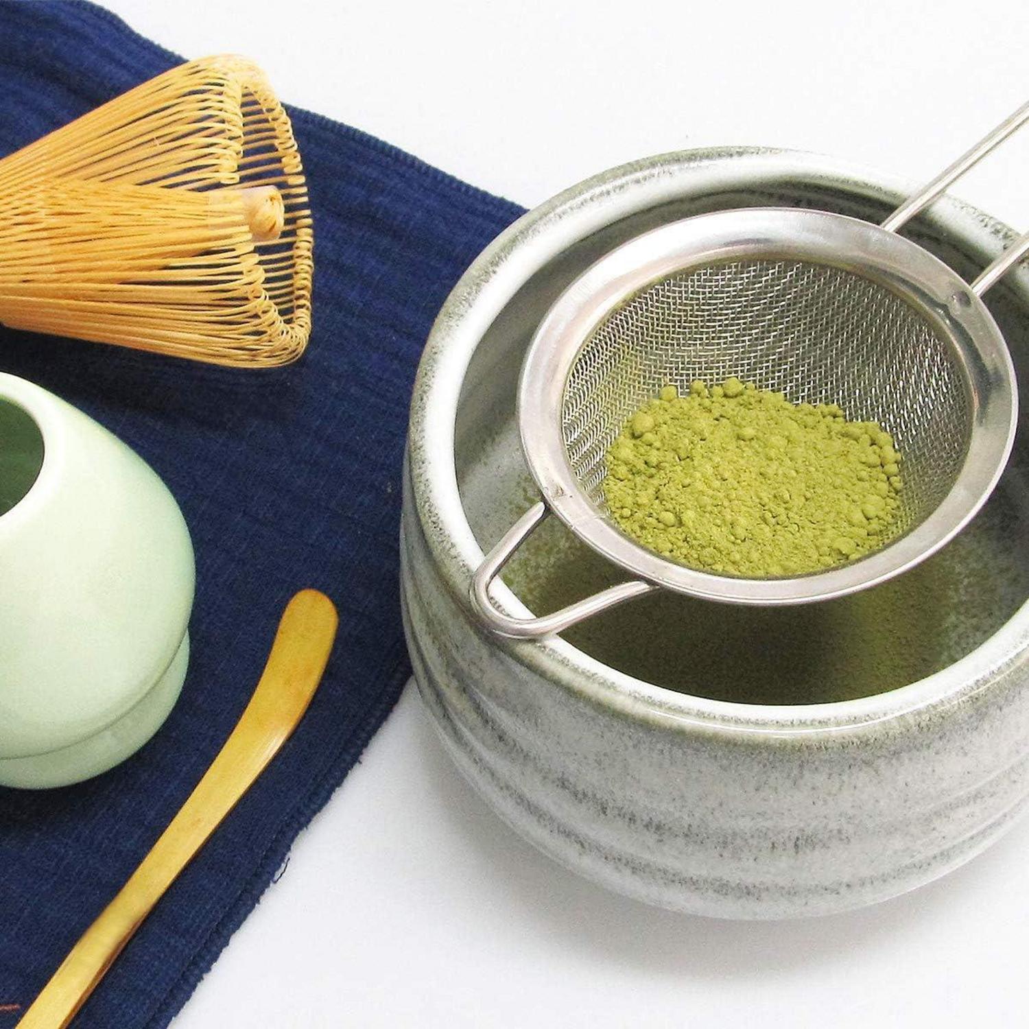 Japanisches Matcha-Zeremonie-Set mit Schale, Schneebesen und Teeschaufel
