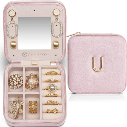 Personalisiertes Schmuckkästchen mit U Metallbuchstaben