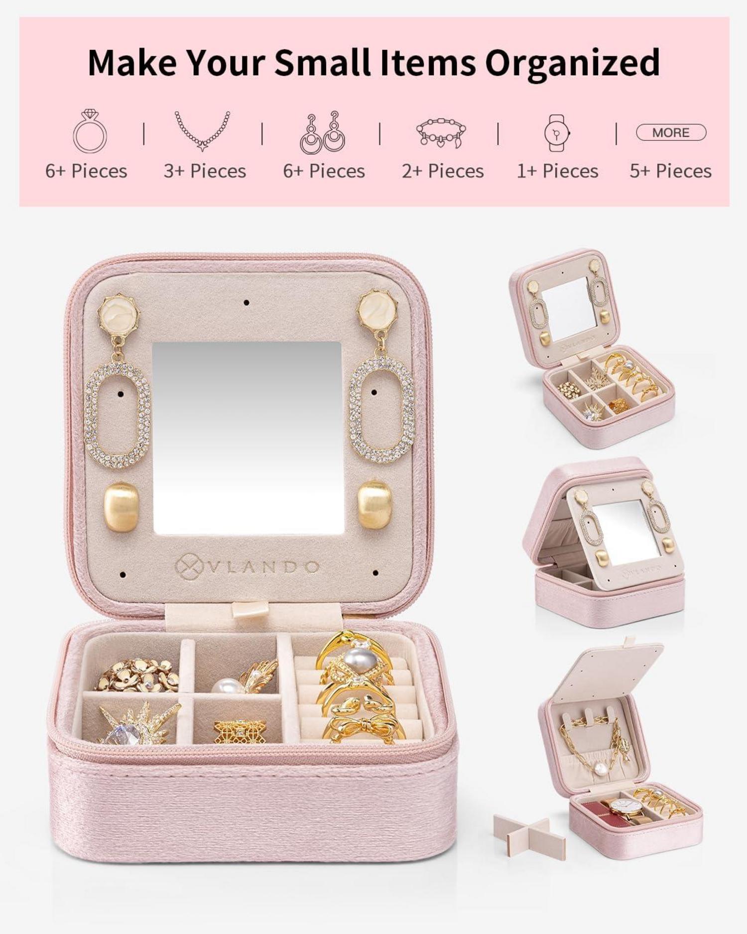 Personalisiertes Schmuckkästchen mit U Metallbuchstaben und Samtbezug, ideal als Geschenk für Frauen