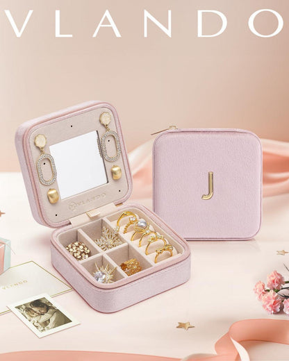 Personalisiertes Schmuckkästchen mit U Metallbuchstaben