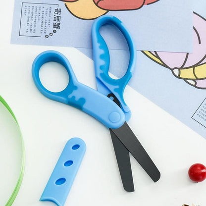 Kinderschere Schwarz 13,5 cm Beschichtet Weicher Griff Hülle - Haus Schule