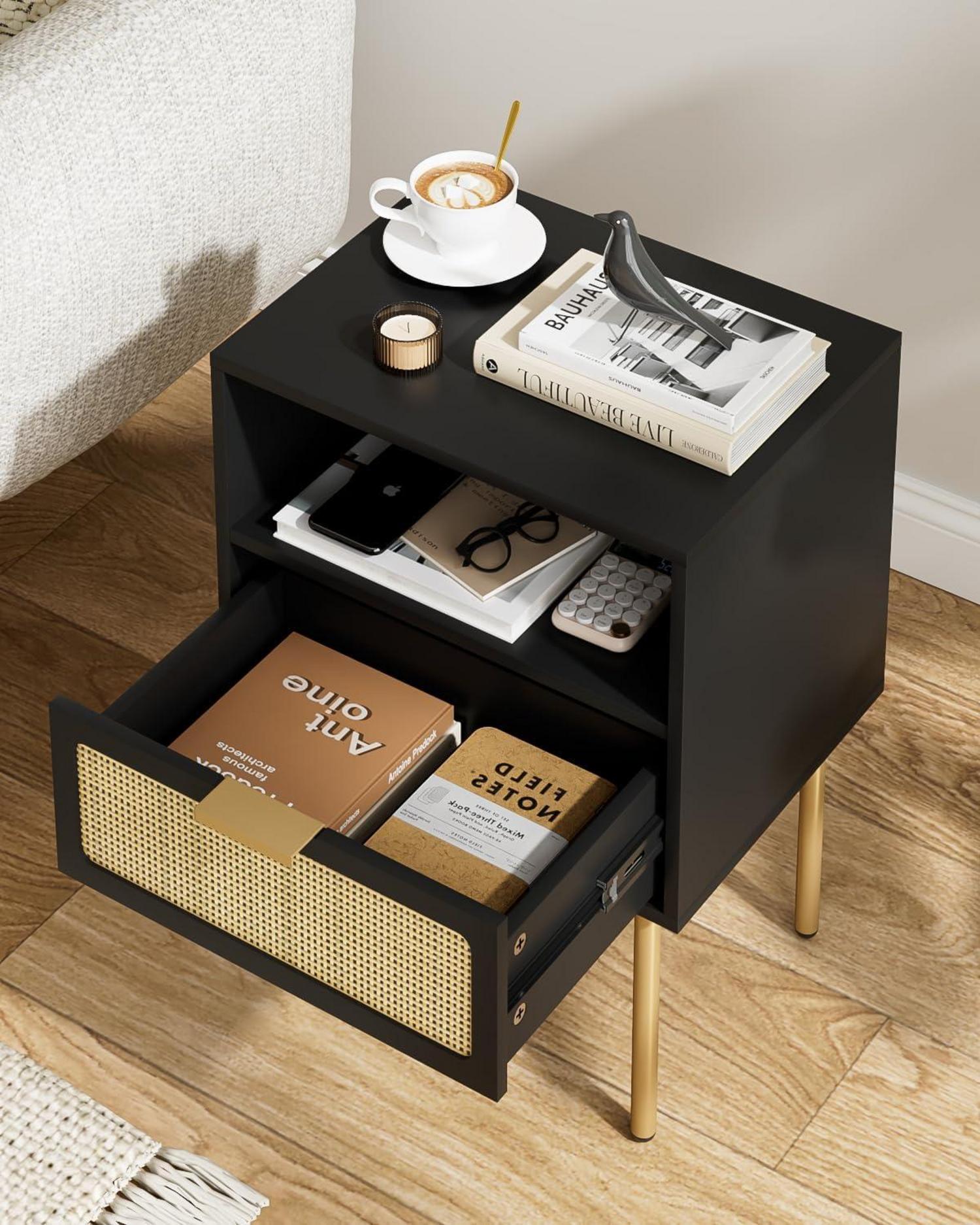 Nachttisch Rattan Schwarz Goldener Rahmen Schublade Beistelltisch