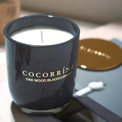 Duftkerze Cocorrína Eichenholz Schwarze Johannisbeere 180g