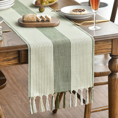 Boho Salbei Grün Landhausstil Tischläufer Quasten 33x183 cm