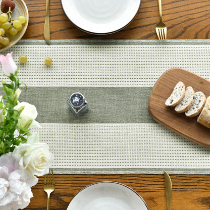 Artoid Mode Boho Salbei Grün Tischläufer Quasten 33x183 cm - Landhausstil, Party, Hochzeit