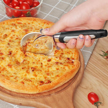 Pizzaschneider Edelstahl mit scharfer Klinge, ergonomischem