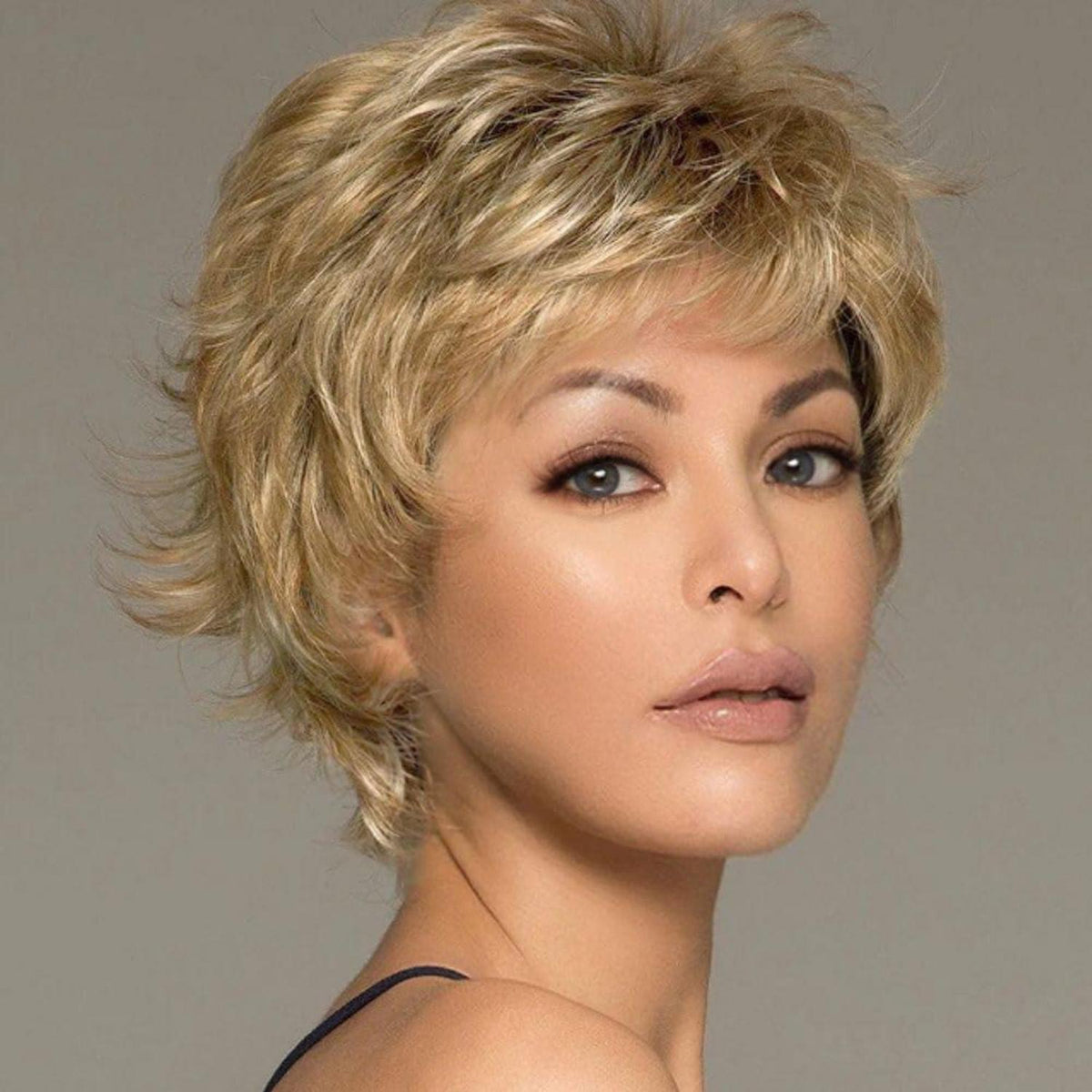 Blonde Pixie Cut Perücke – Kurz, Schichtig, Hitzebeständig