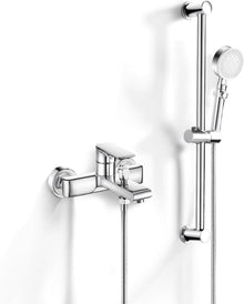 Moderne Badewannenarmatur mit Duschset und 5-Funktions-Handbrause