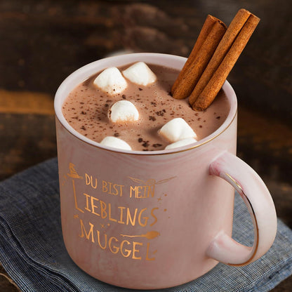 Joymaking Lustige Geschenk Tasse mit Spruch - Du bist mein Lieblings Muggel Weihnachten Geschenkidee 400ml Rosa