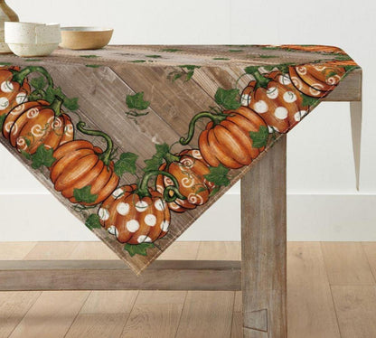 Herbstliche Tischdecke 120x120 cm Kürbisse & Planken