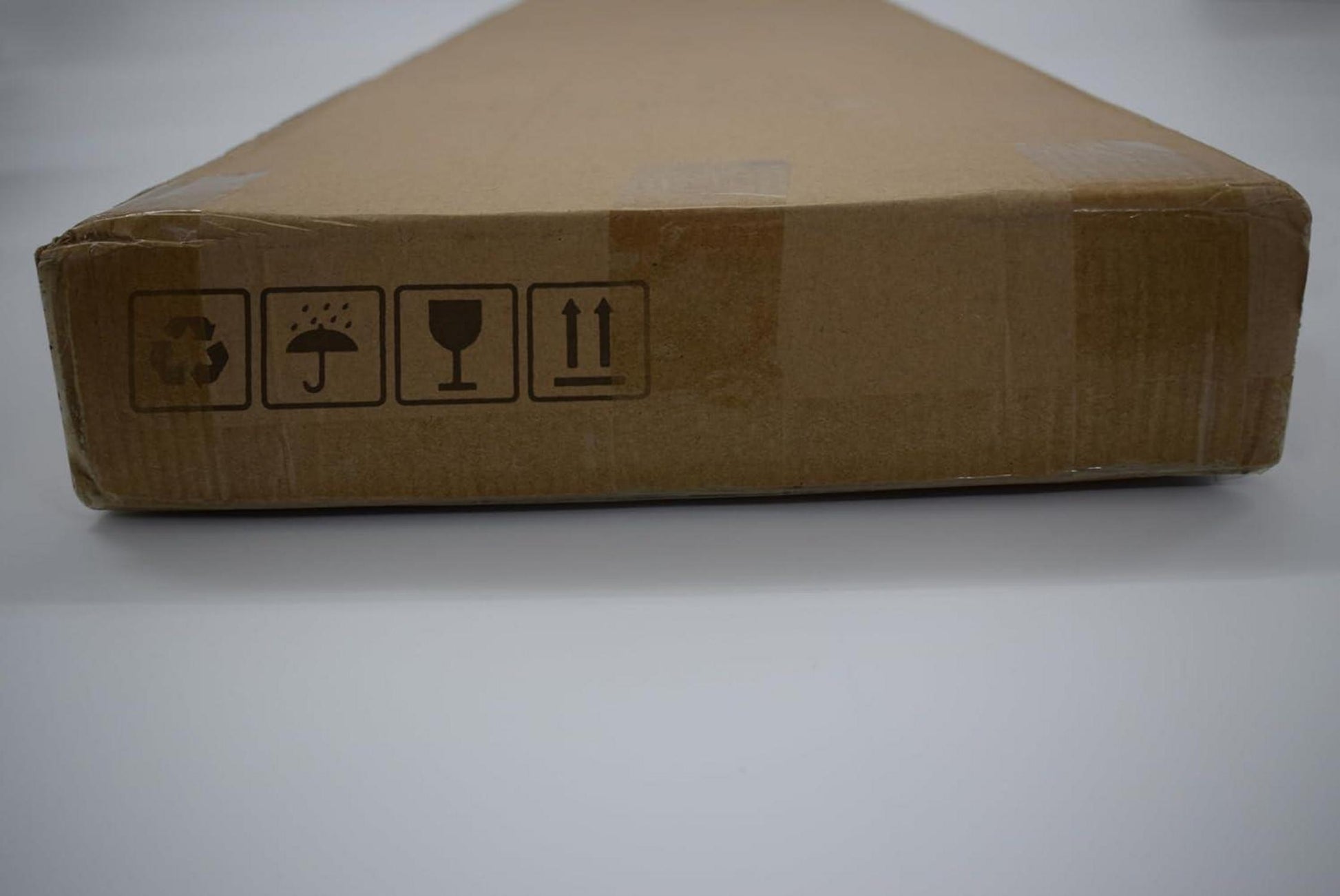 Klappbares Bügelbrett mit Bügeleisenablage und verstellbarer Höhe 110x35cm