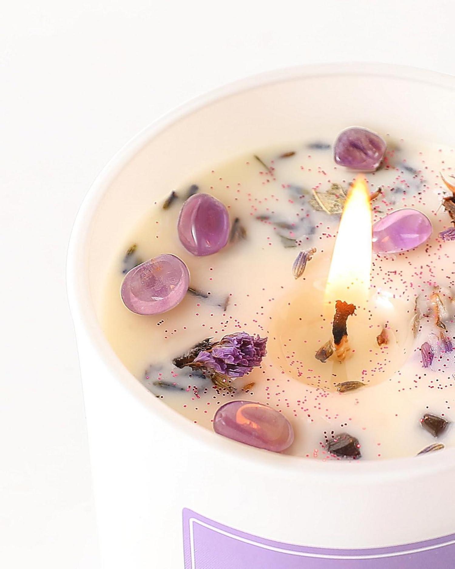 AOOVOO Lavendel Duftkerze mit Kristallen - Handgemachte