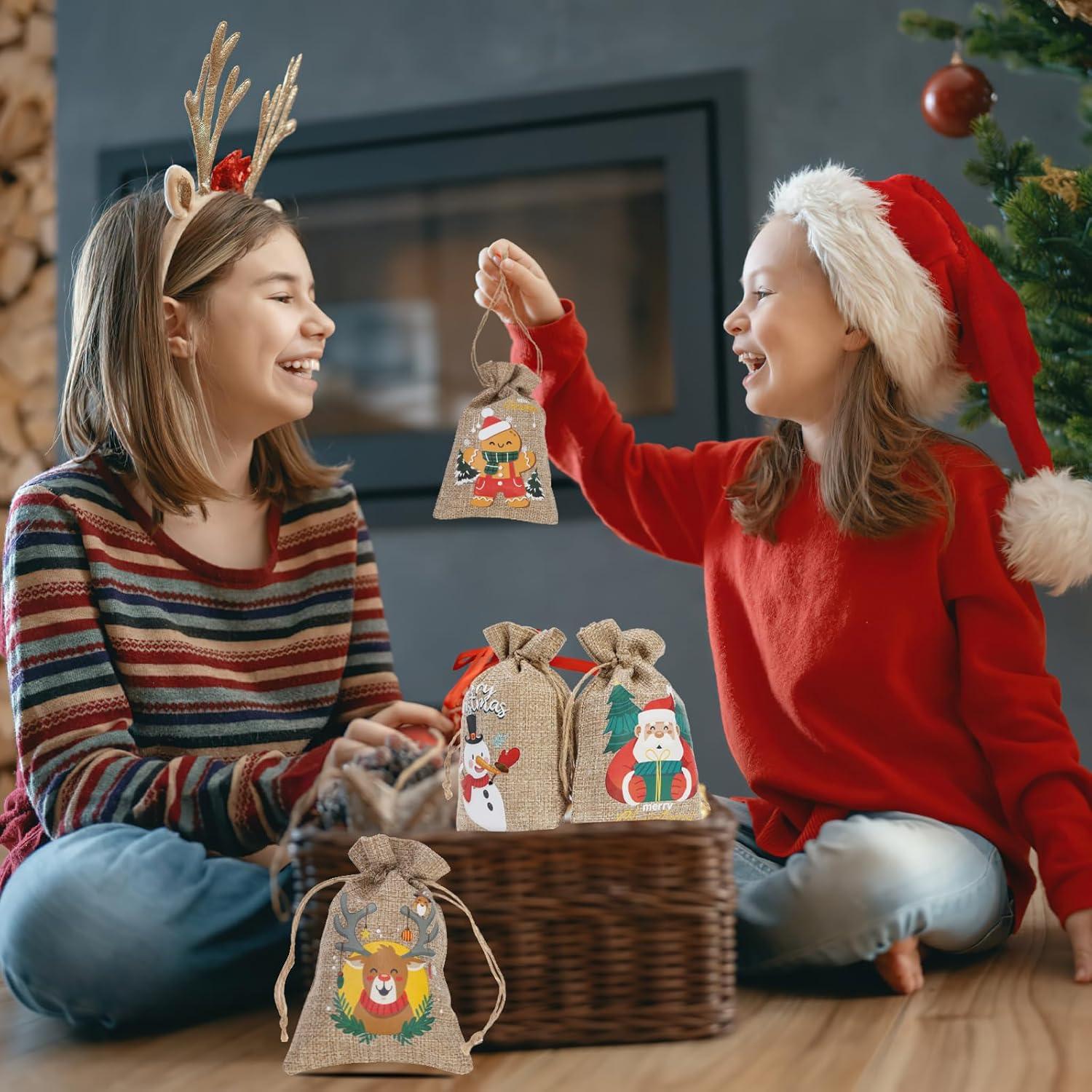 24Stück Weihnachts-Jute-Geschenktüten mit Zugbändern für