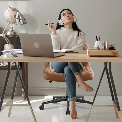 Ergonomischer Bürostuhl ohne Armlehnen mit Rädern & Metallbasis