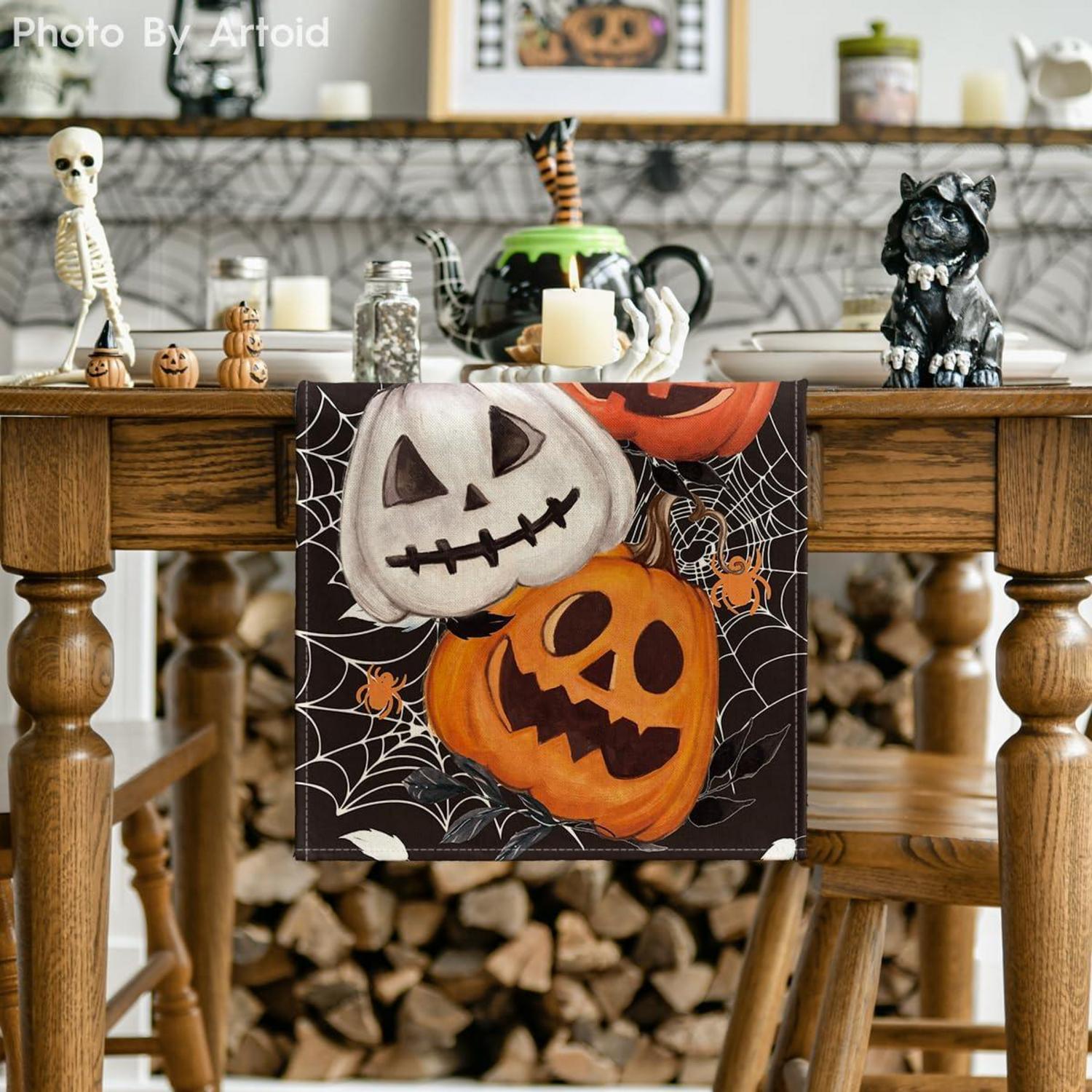 Schwarzer Halloween Tischläufer Spinnennetz Kürbisse Laterne