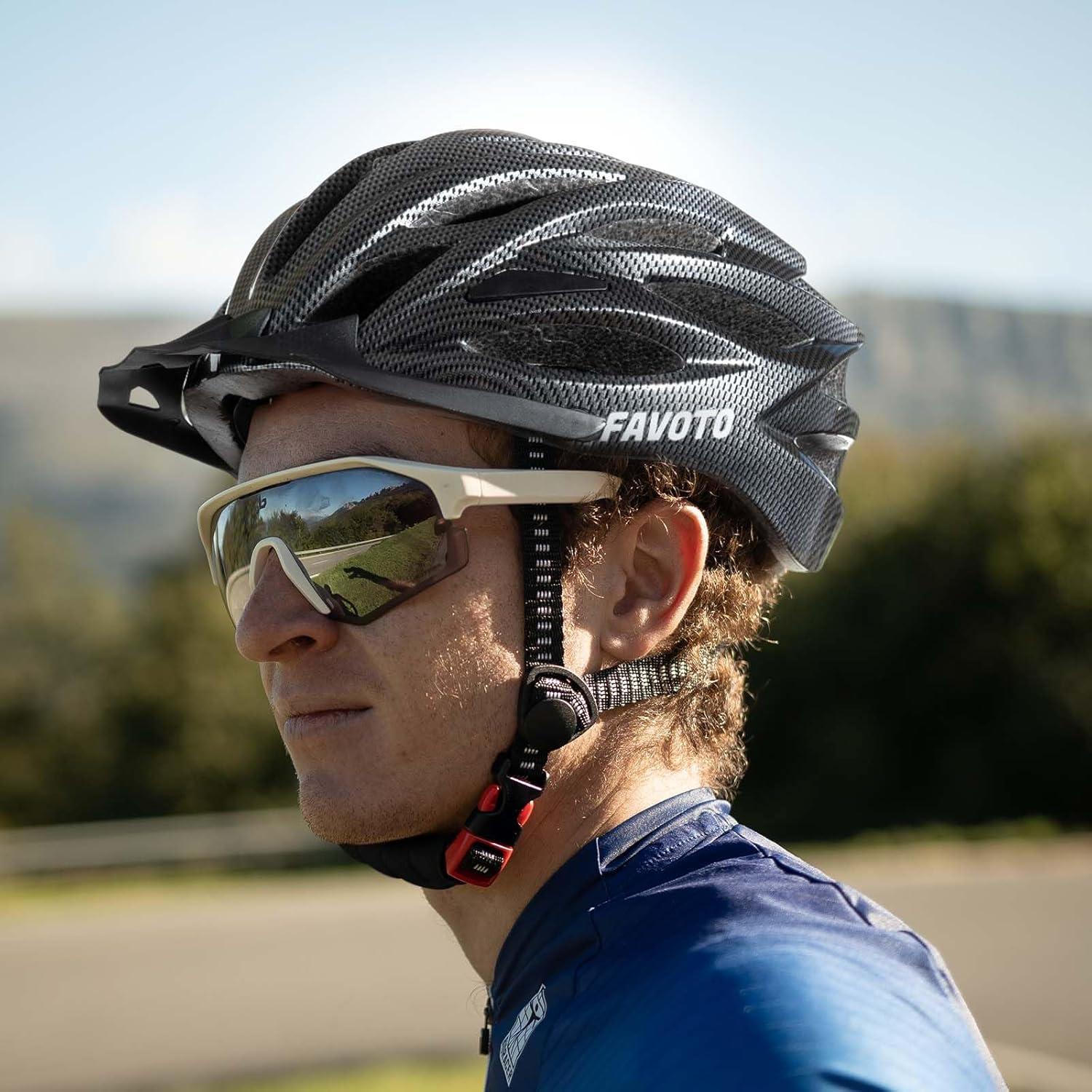 Leichter Fahrradhelm mit abnehmbarem Innenfutter und Schirm