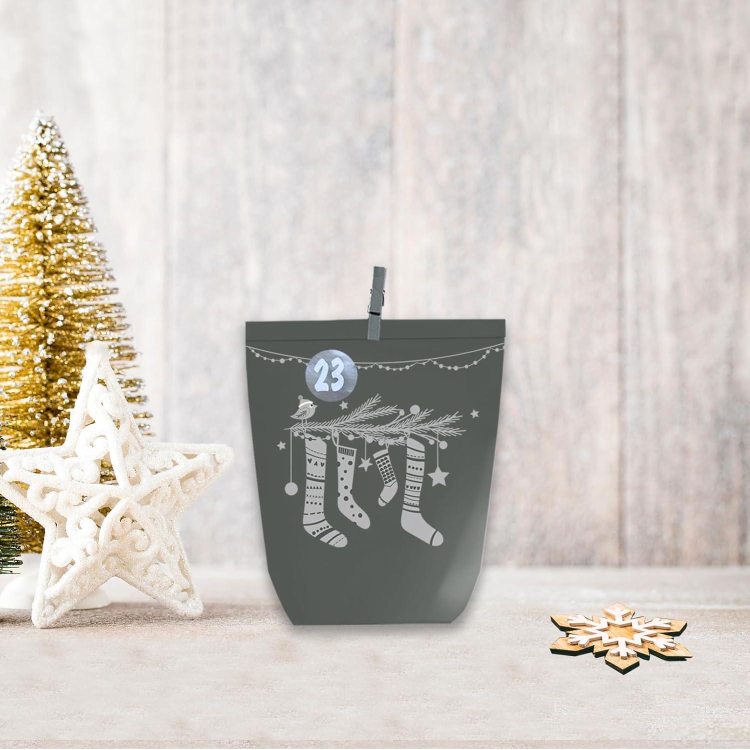 Adventskalender mit Papiertüten und Zahlenaufkleber, DIY