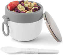 Tragbarer Joghurtbecher to go mit Klapplöffel, leak-proof