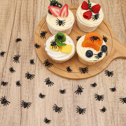 Halloween Deko: Realistische Spinnen 100 Stück 2 Größen