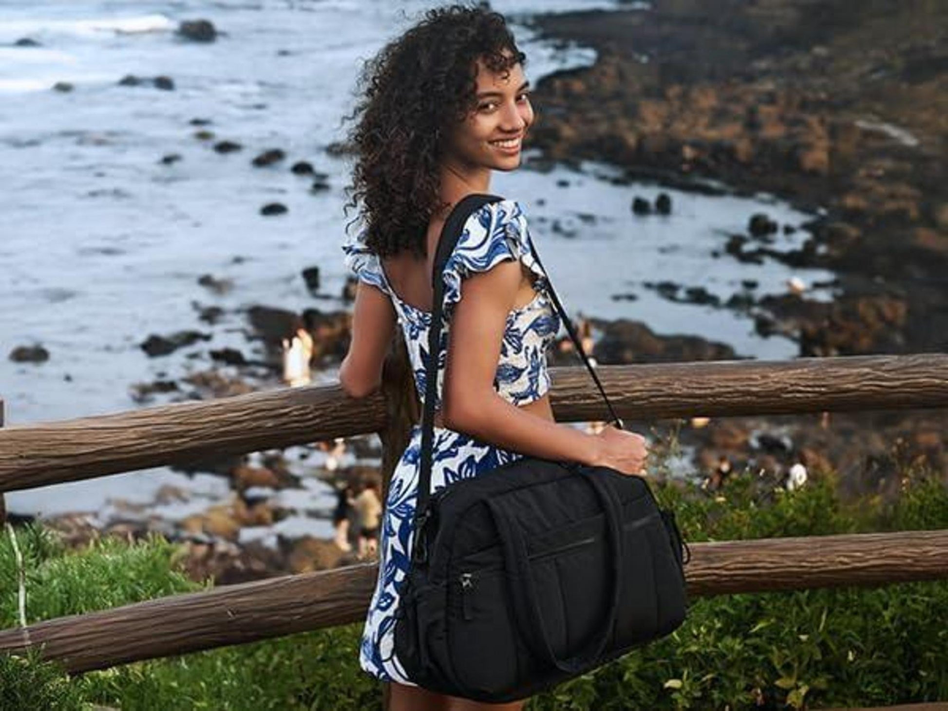 Puffer Reisetasche Damen 24l Weekender Wasserabweisend Schwarz