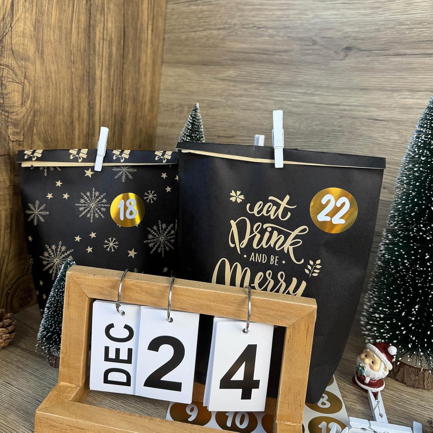 Schwarze Adventskalender Tüten mit goldener Motive, 24 bedruckte DIY Kraftpapiertüten