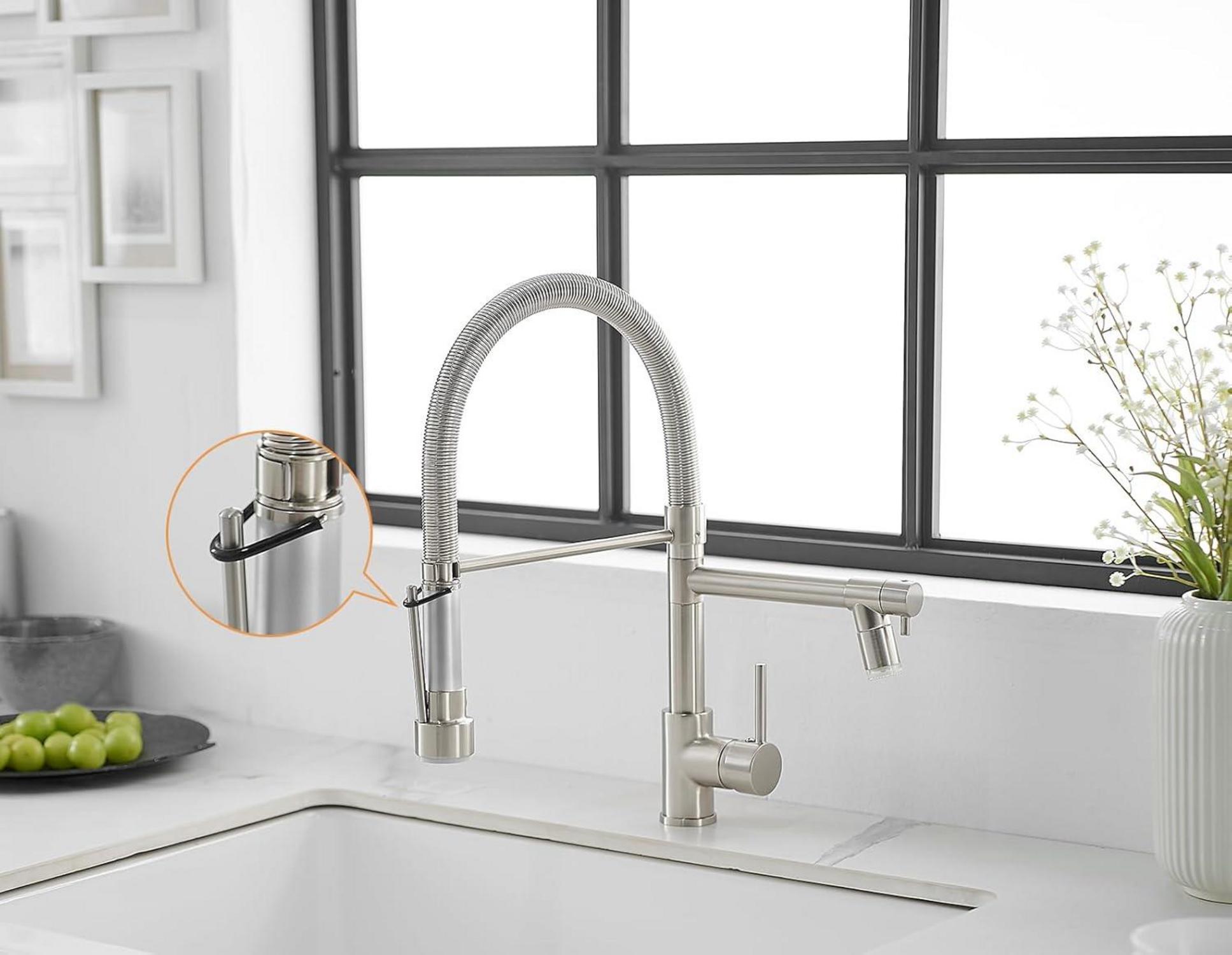 LED Wasserhahn Küche mit Ausziehbarer Brause - 360° Schwenkbar Spiralfeder
