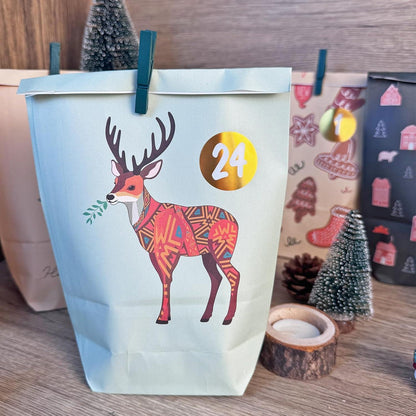 Nachhaltiger Adventskalender mit 24 wiederverwendbaren Papiertüten