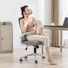Ergonomischer Bürostuhl mit Schaukelfunktion und Armlehnen