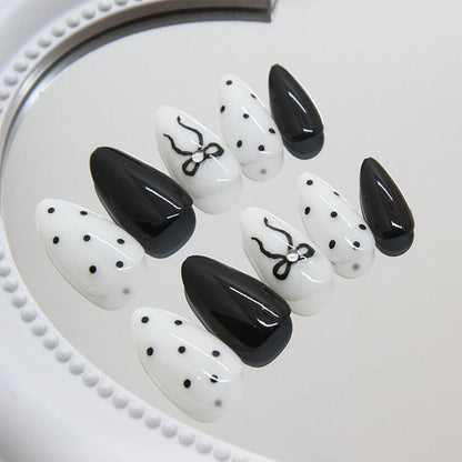 24 French Tip Press on Nägel Schwarz Weiß für Frauen und Mädchen