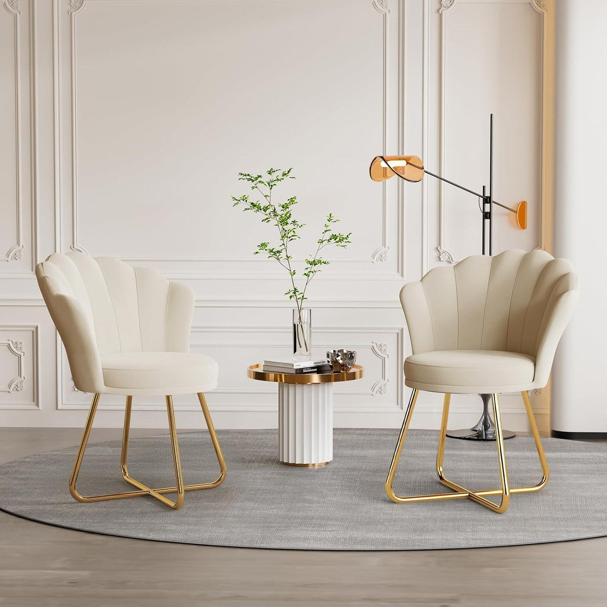 Polstersessel 2er Set mit Blütenblatt-Lehne, Samt, Goldbeine, Beige