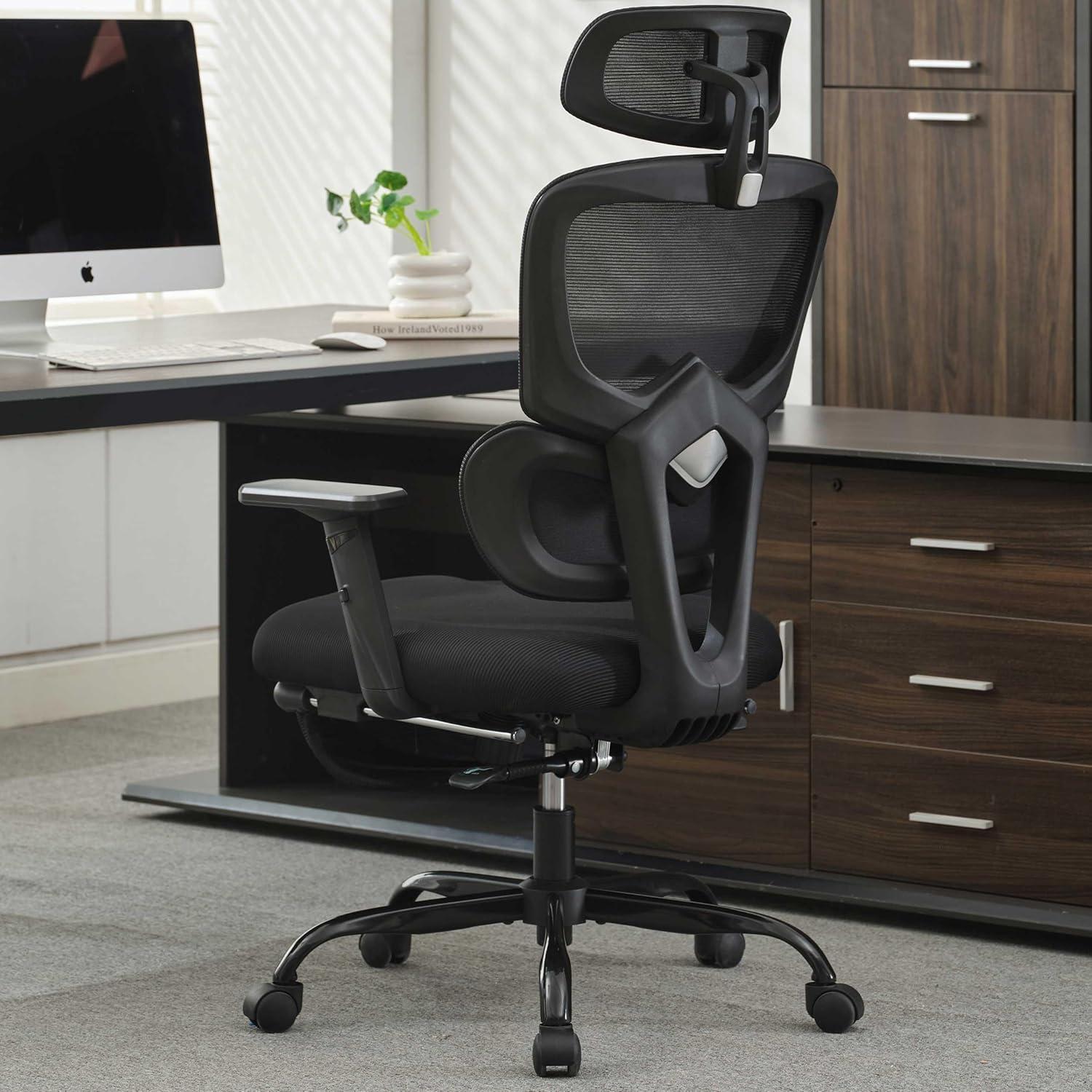 Ergonomischer Bürostuhl mit Fußstütze und verstellbarer Kopfstütze, Schwarz