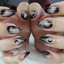 24 Stück Schwarze Kunstnägel mit Mond-Designs und Almond Form