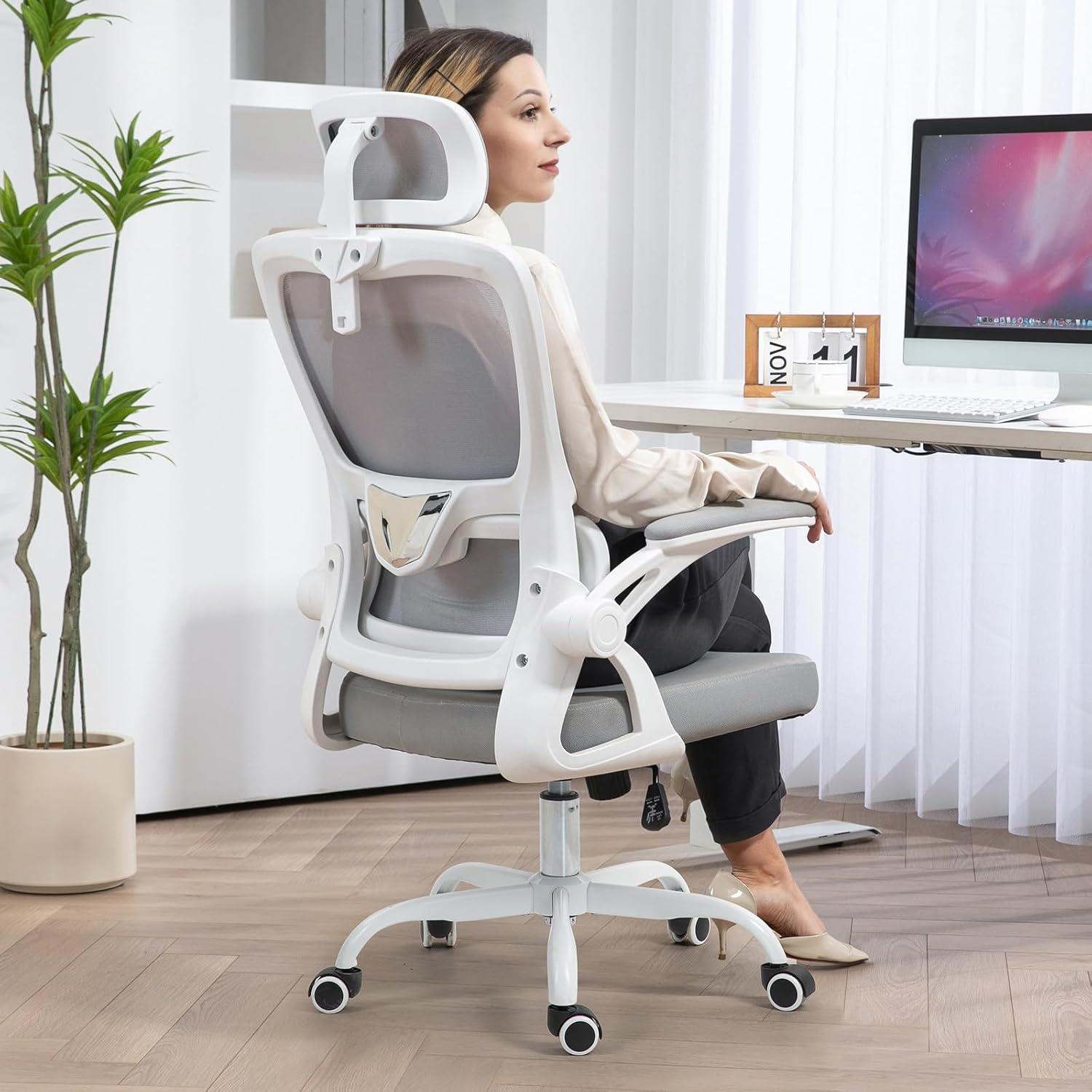 Ergonomischer Bürostuhl mit Lordosenstütze und Kopfstütze
