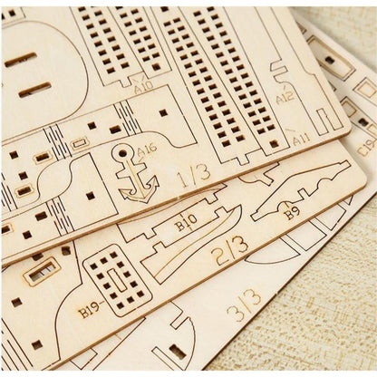 3D Holzpuzzle Uhr – Piratenschiff Modellbausatz zum Selberbauen