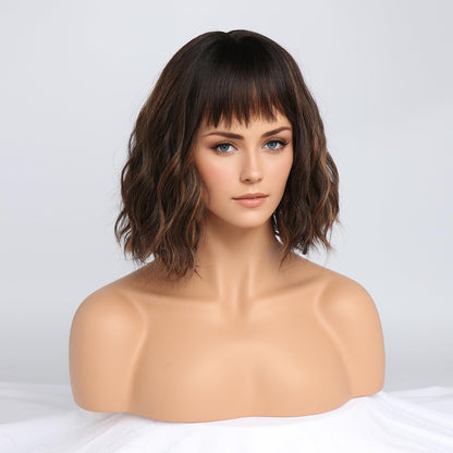 Braune Bob Perücke mit Pony & Highlights - Schulterlang, Lockig