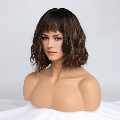 Braune Bob Perücke mit Pony & Highlights - Schulterlang, Lockig