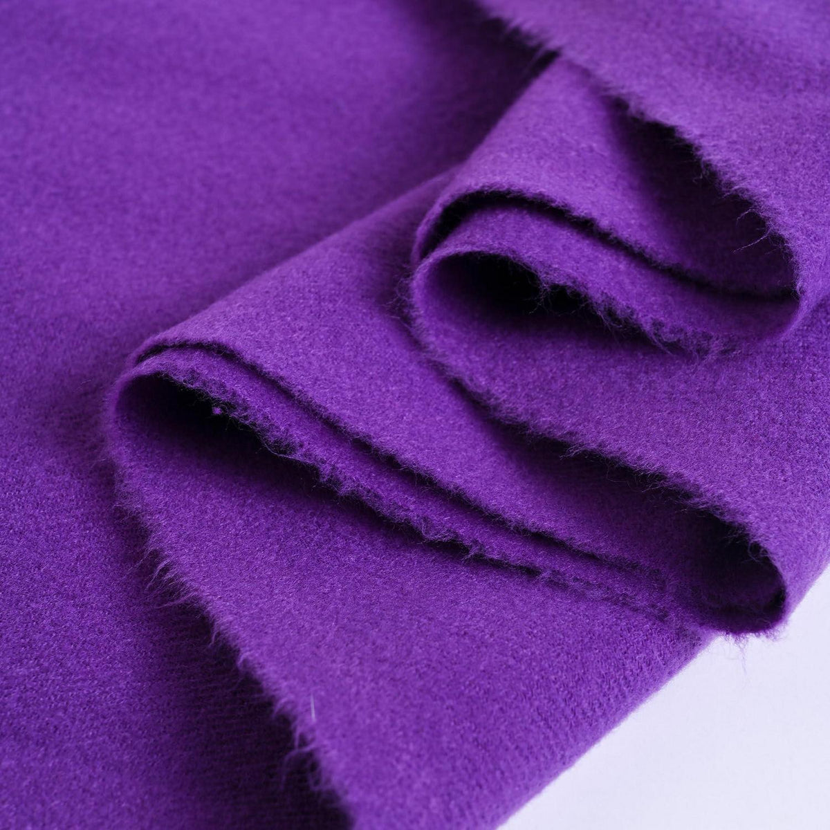 kuschelweich Schal Damen lang mit Fransen violett