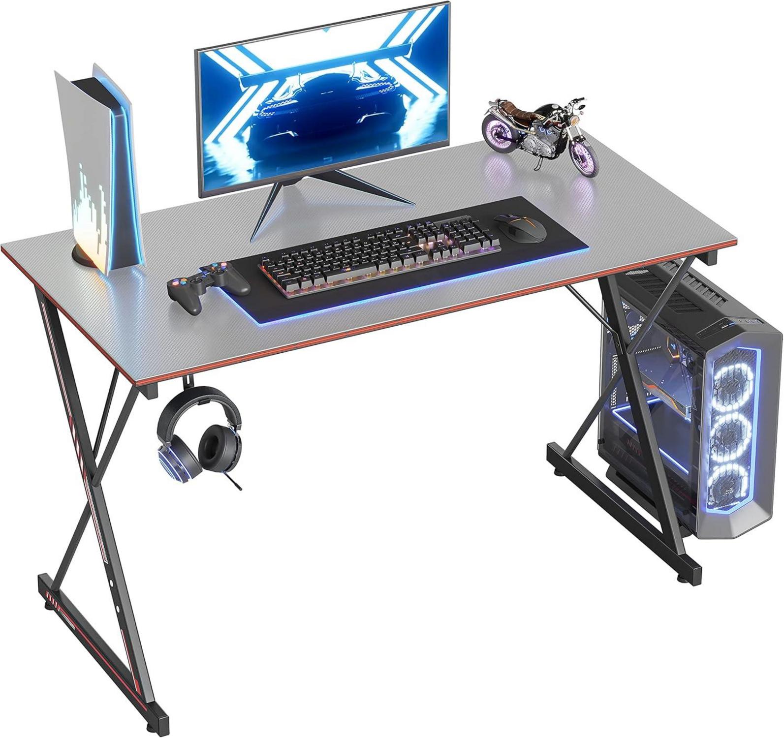 Gaming Tisch mit Kopfhörerhaken und Kohlefaserbeschichtung