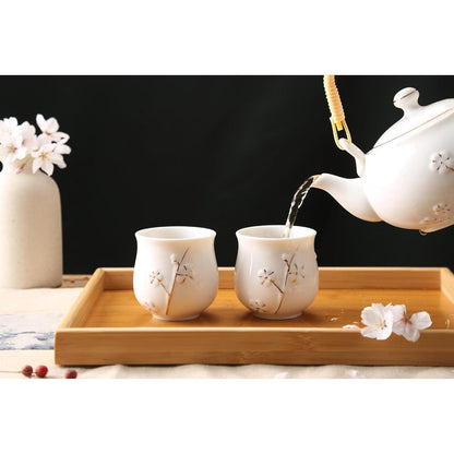 Japanisches Teetassen-Set 4er Pack, Weiße Porzellan Pflaume Gold