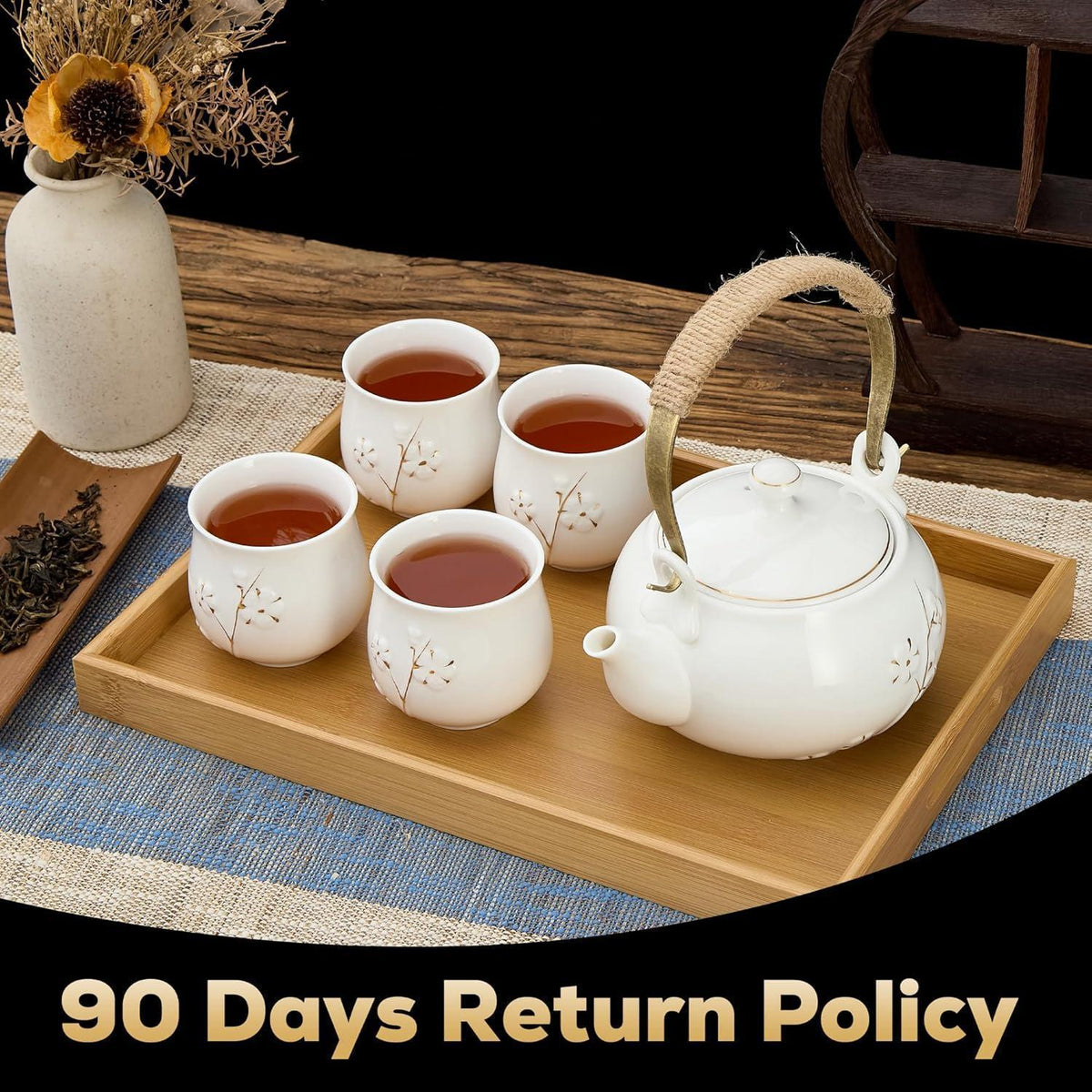 Japanisches Teetassen-Set 4er Pack, Weiße Porzellan Pflaume Gold