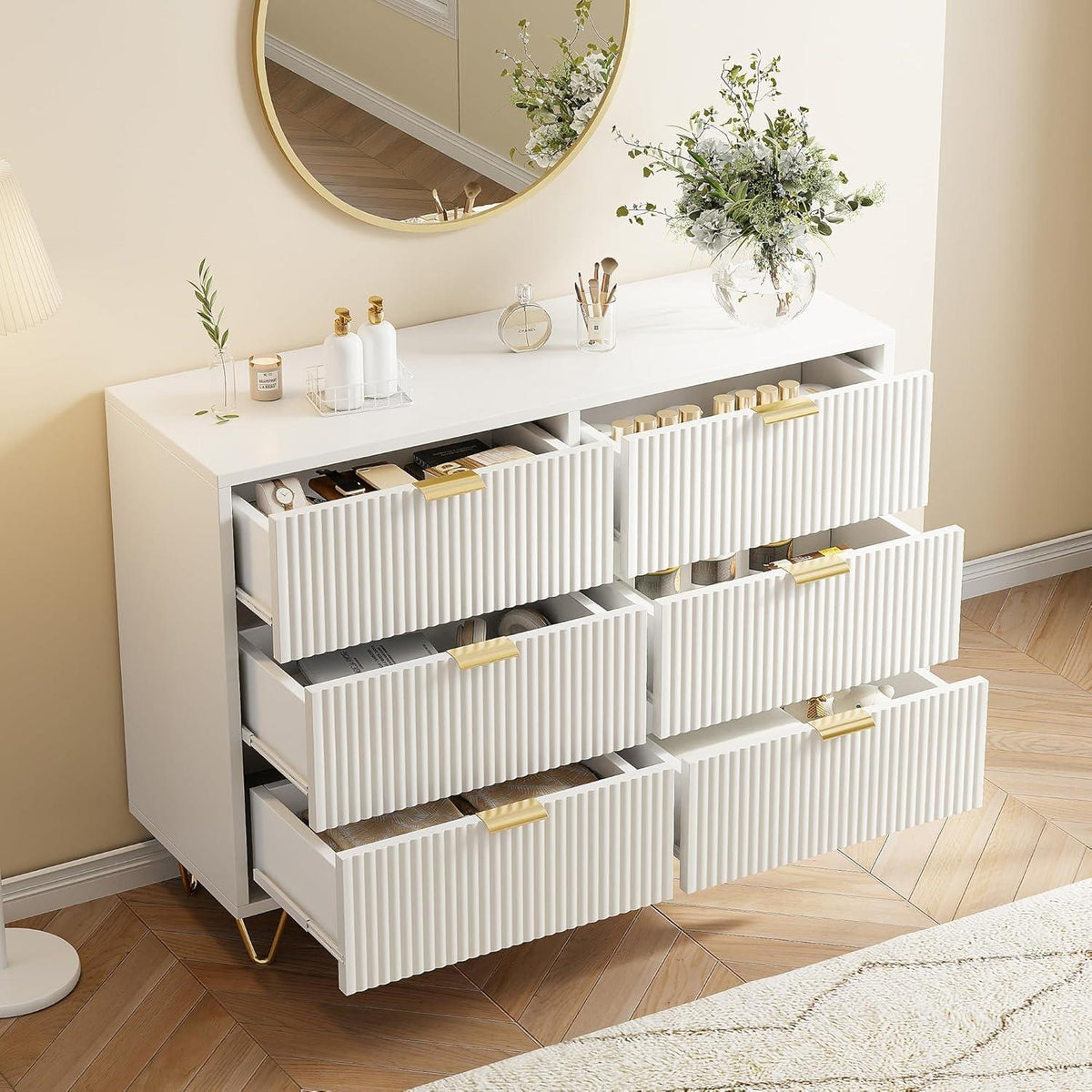 Weißer Schubladenschrank mit Metallfüßen & Griffen – 6 Schubladen