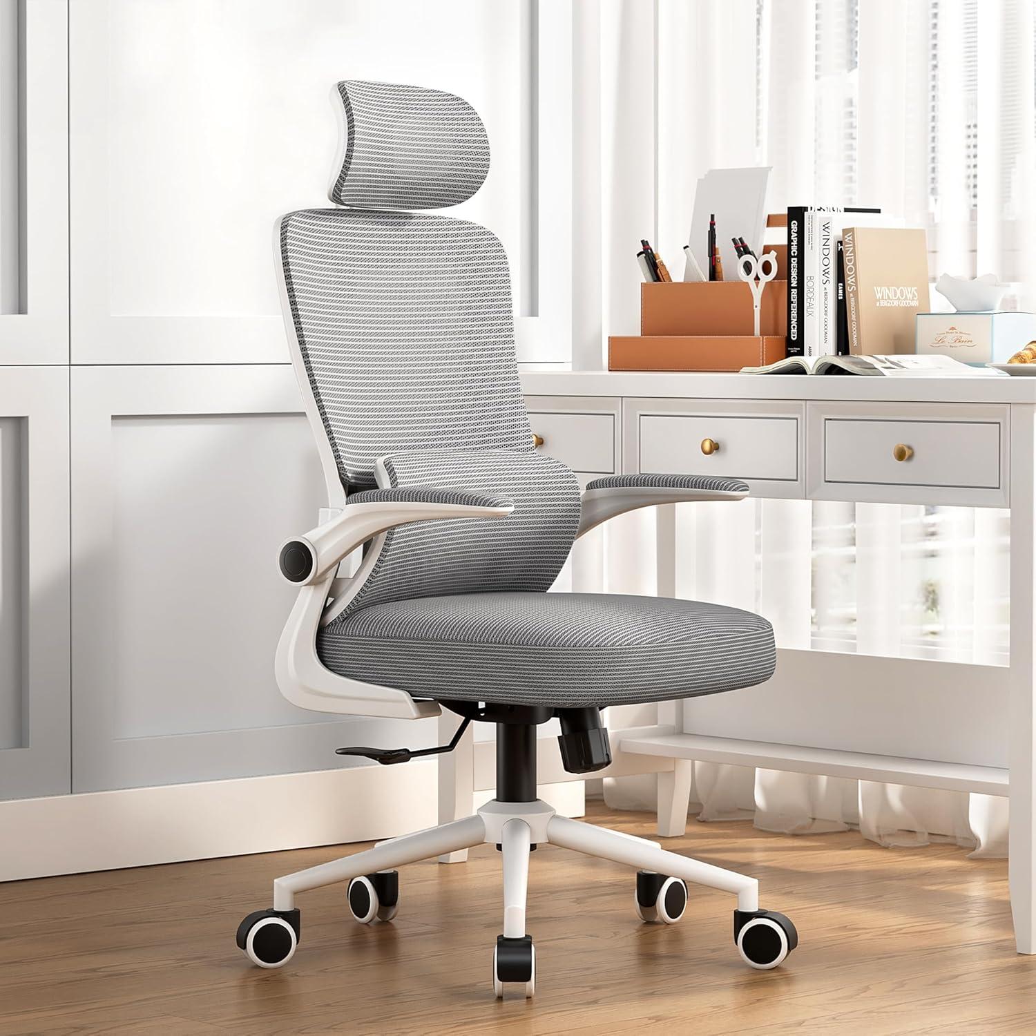 Ergonomischer Bürostuhl mit Schaukelfunktion und Armlehnen