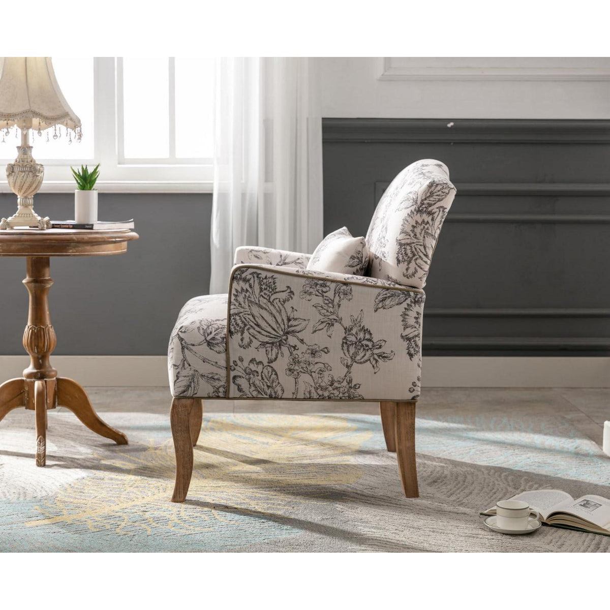 Vintage Sessel mit Armlehne & Blumenmuster – Bequemer Loungesessel