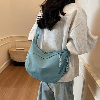 Umhängetasche Halbmond Nylon Groß Hellblau