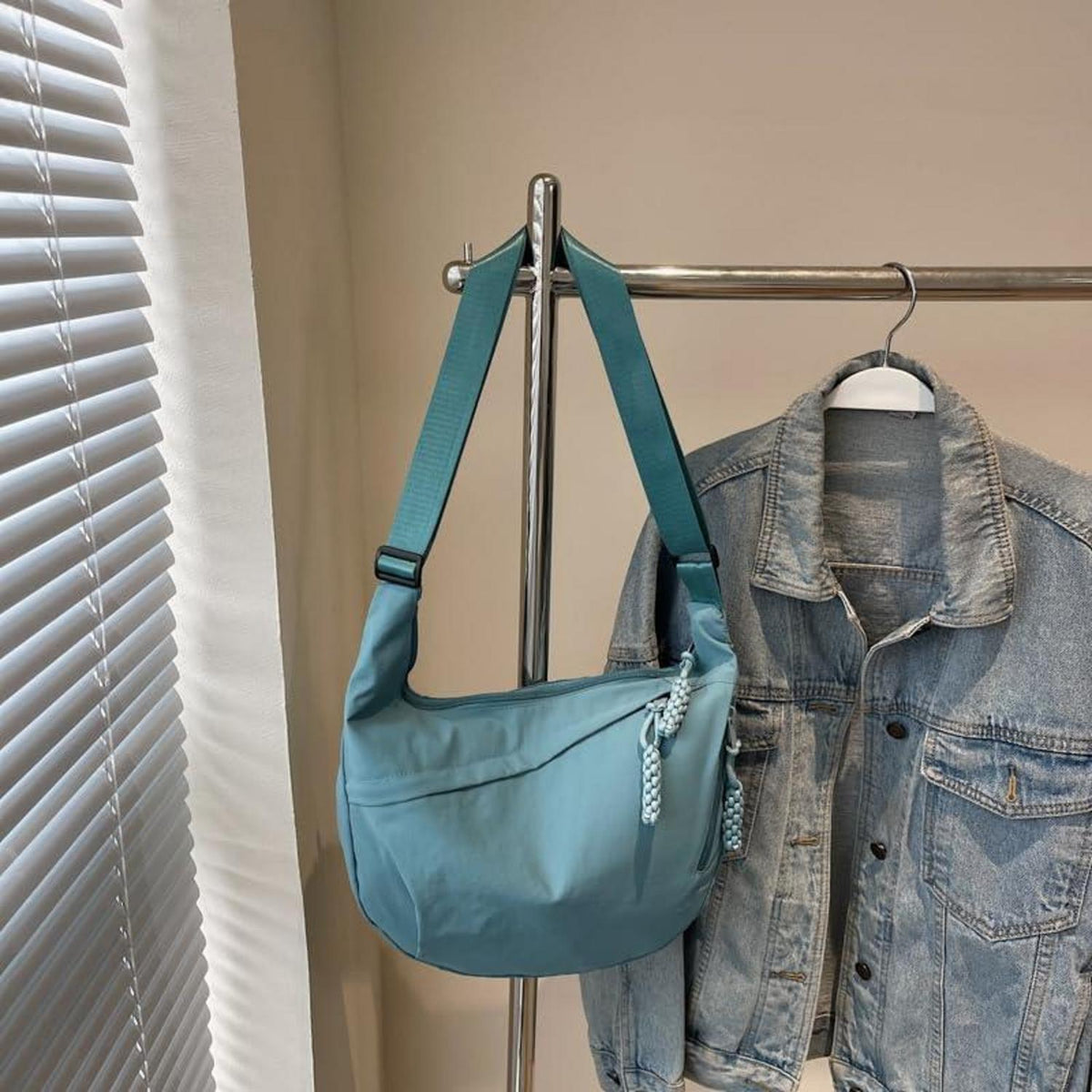 Umhängetasche Halbmond Nylon Groß Hellblau