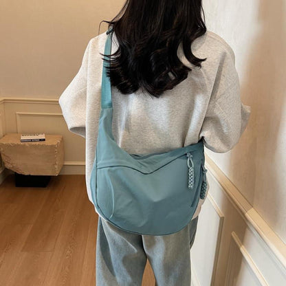 Umhängetasche Halbmond Nylon Groß Hellblau